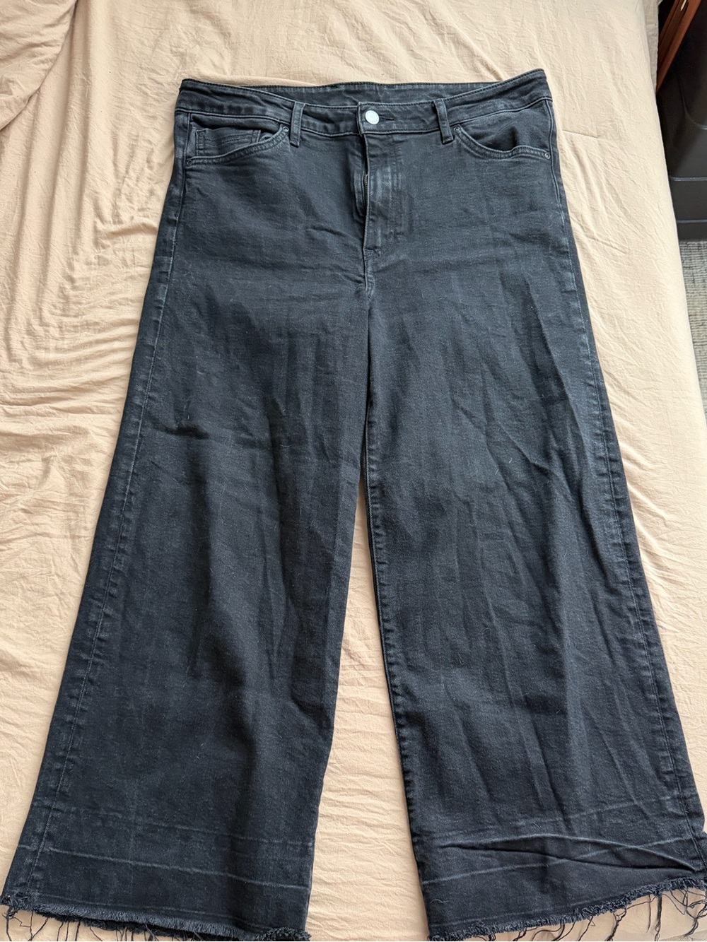 H&M Black Wide-Leg Frayed-Hem Jeans